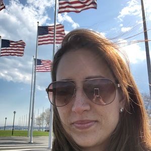 Meet your Posher, Gabriela